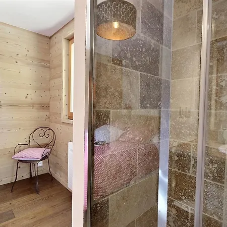 Chalet Fontaube, Station De Serre-chevalier, Commune De *